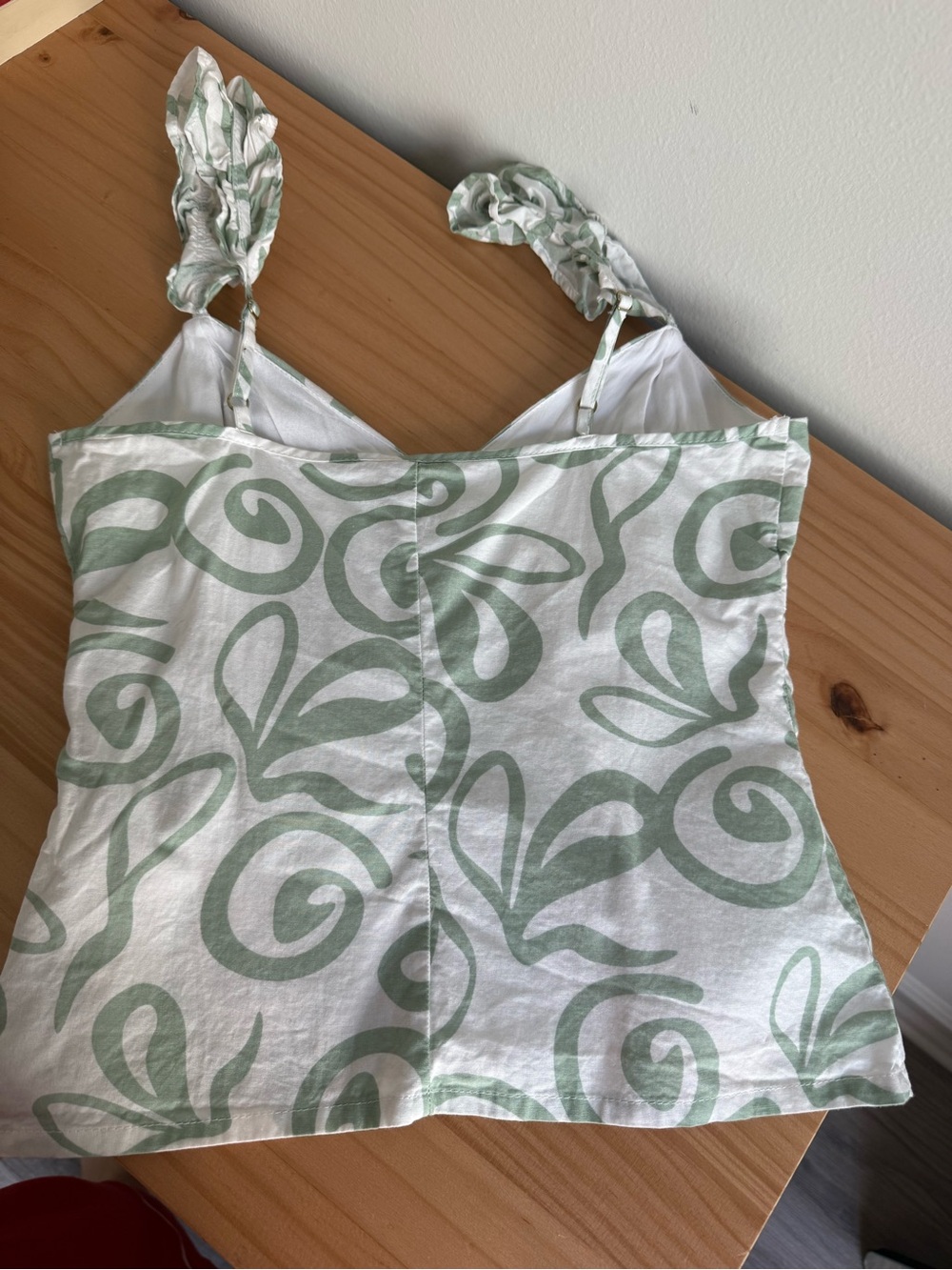 Green Swirl Print Ruffle-Strap Cami - Picture 2 of 8